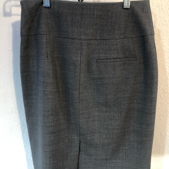 Banana Republic Grey Pencil Skirt - Picture 2 of 4